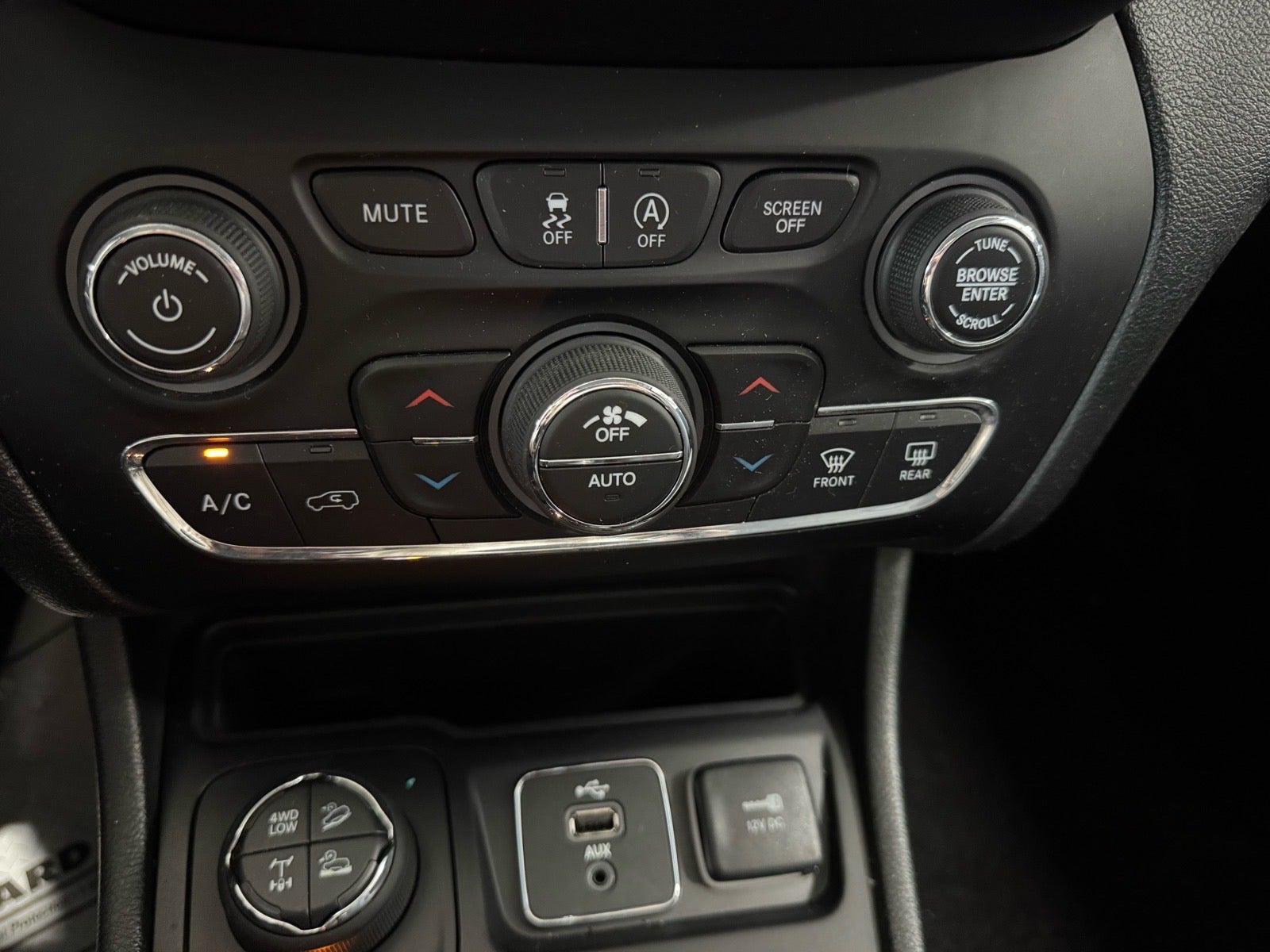 2019 Jeep Cherokee Trailhawk Elite