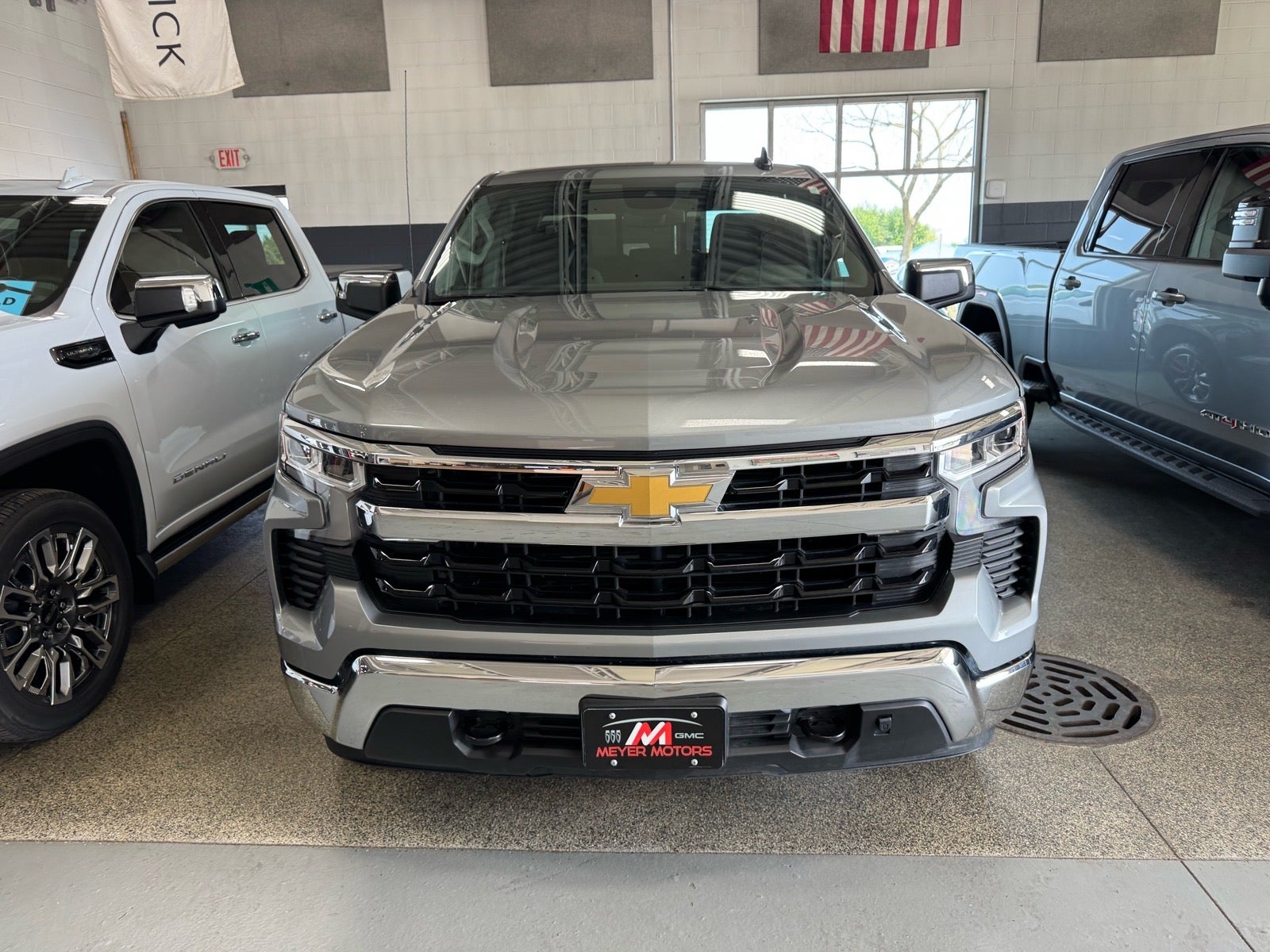 2025 Chevrolet Silverado 1500 LT