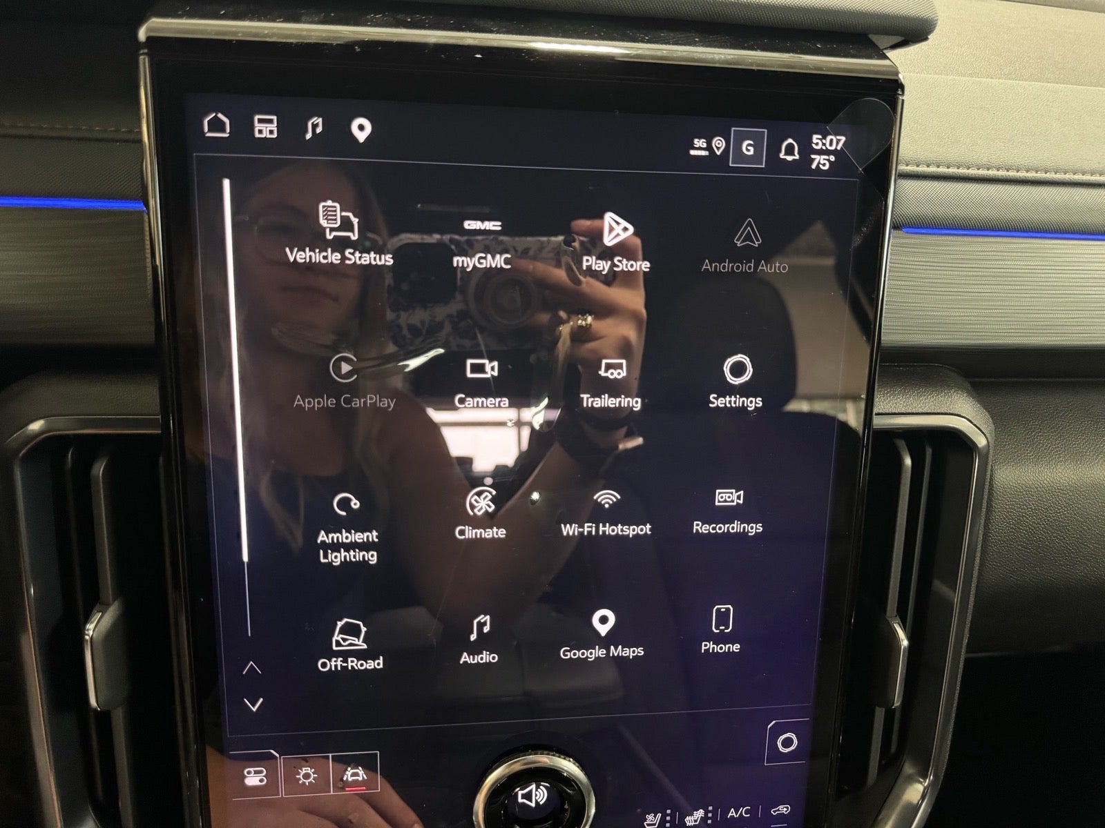 2027 GMC Acadia AT4