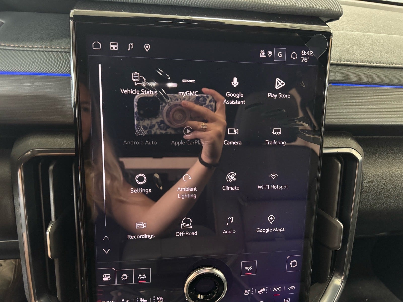 2027 GMC Acadia AT4