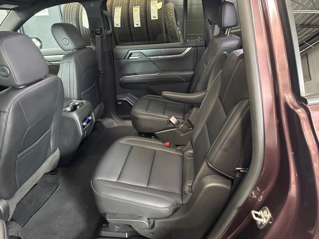 2024 GMC Acadia Elevation