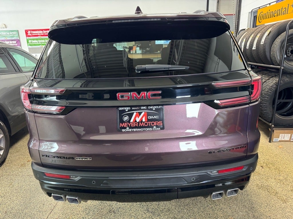 2024 GMC Acadia Elevation