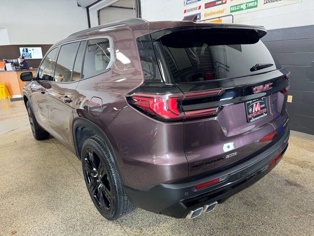 2024 GMC Acadia Elevation