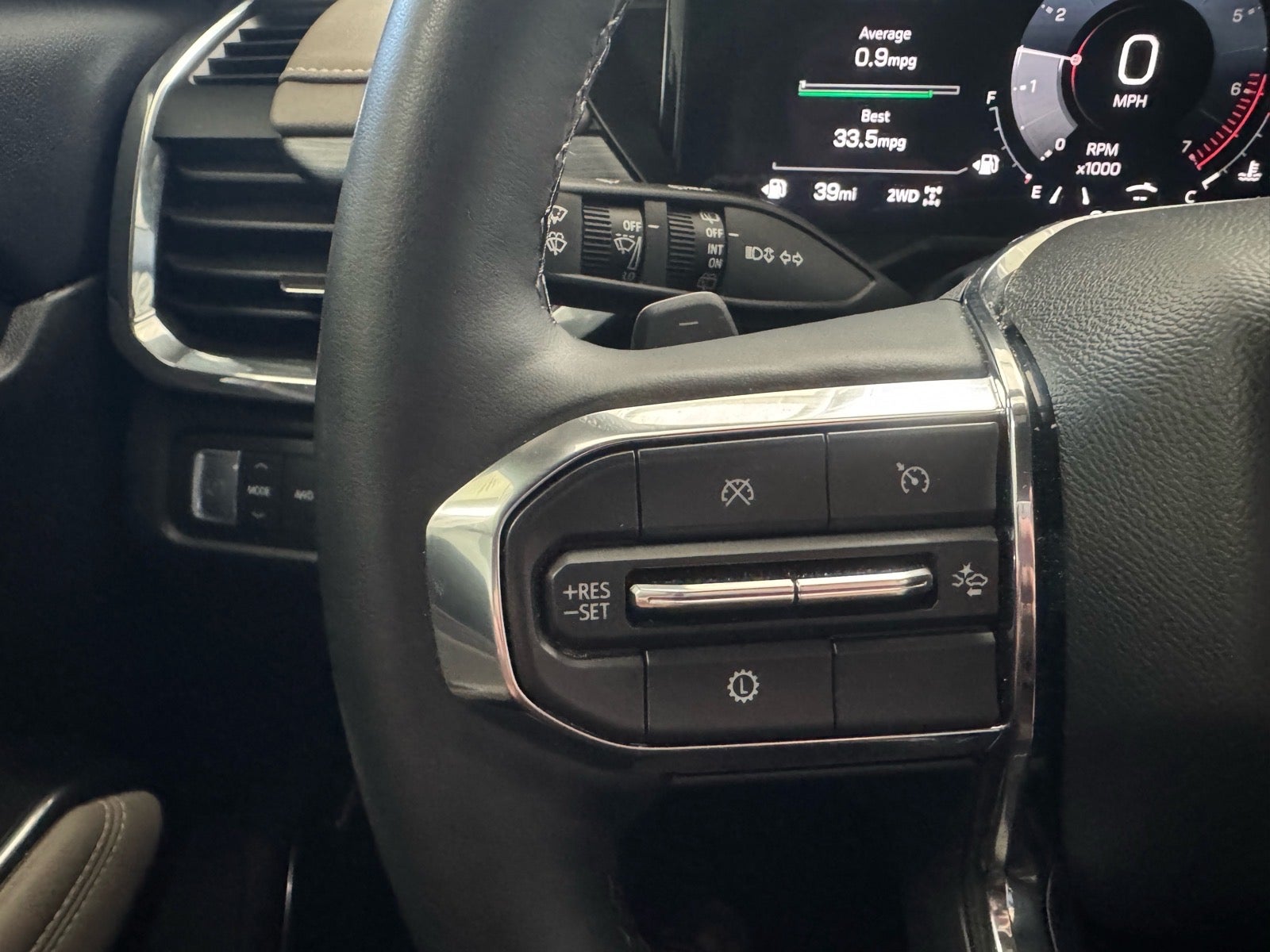 2024 GMC Acadia Elevation