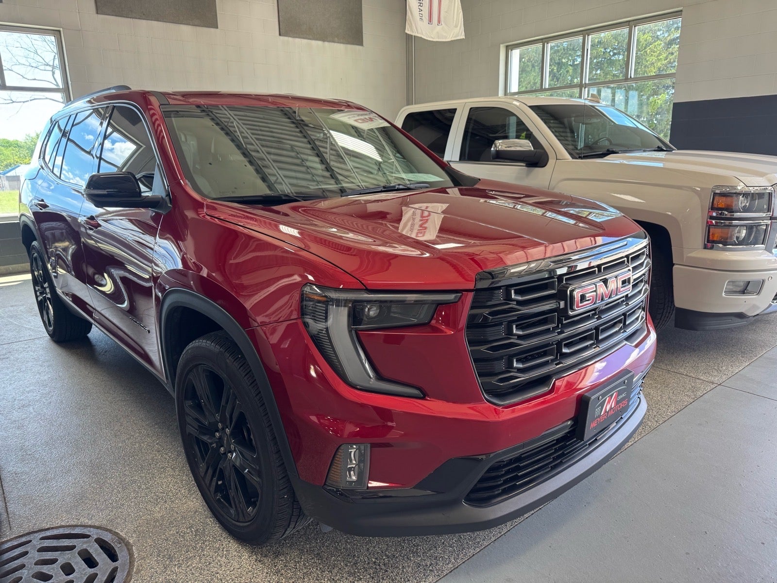 2024 GMC Acadia Elevation