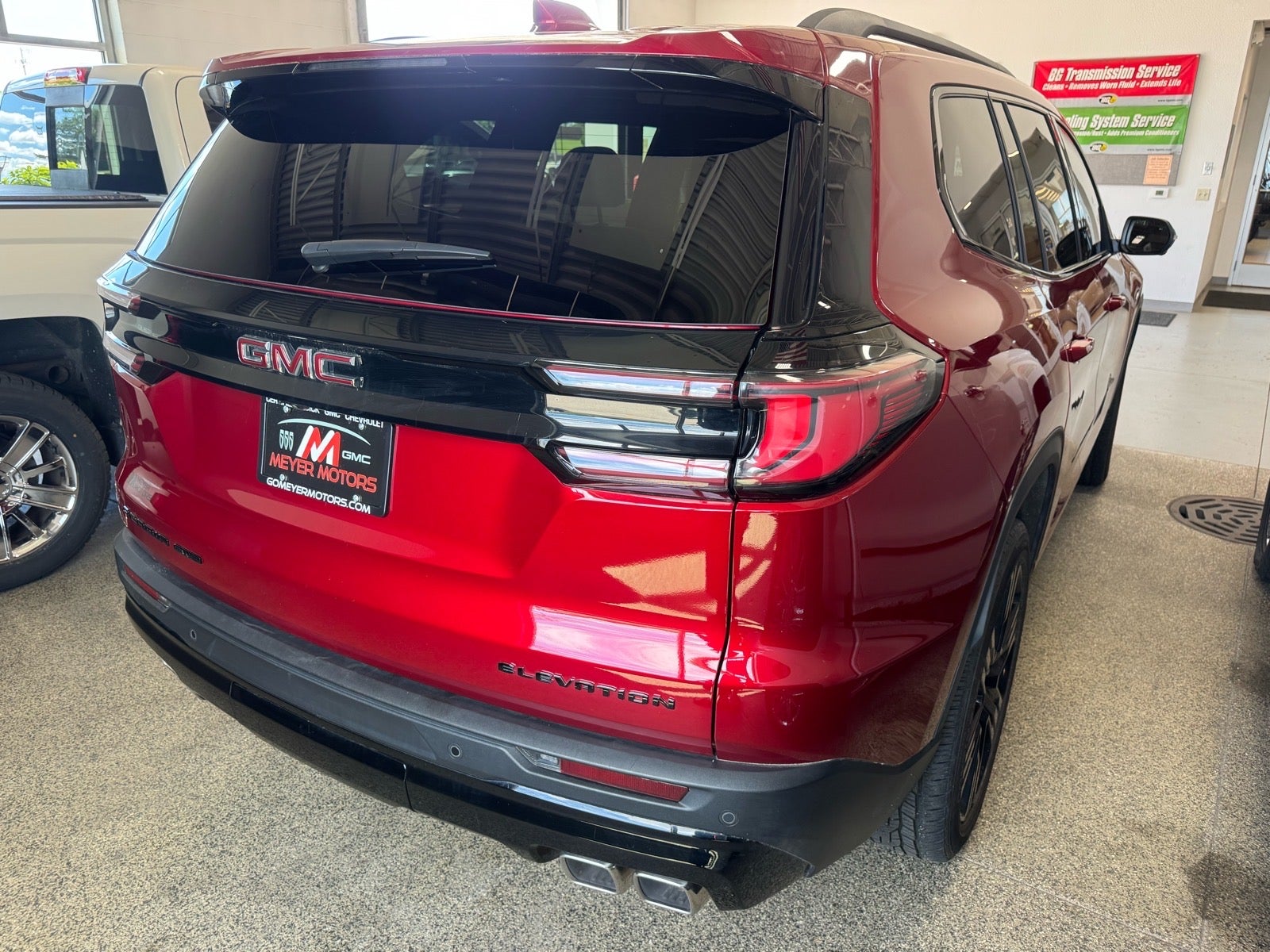 2024 GMC Acadia Elevation