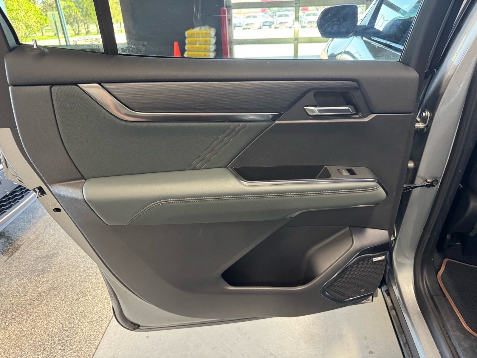 2024 GMC Acadia AT4