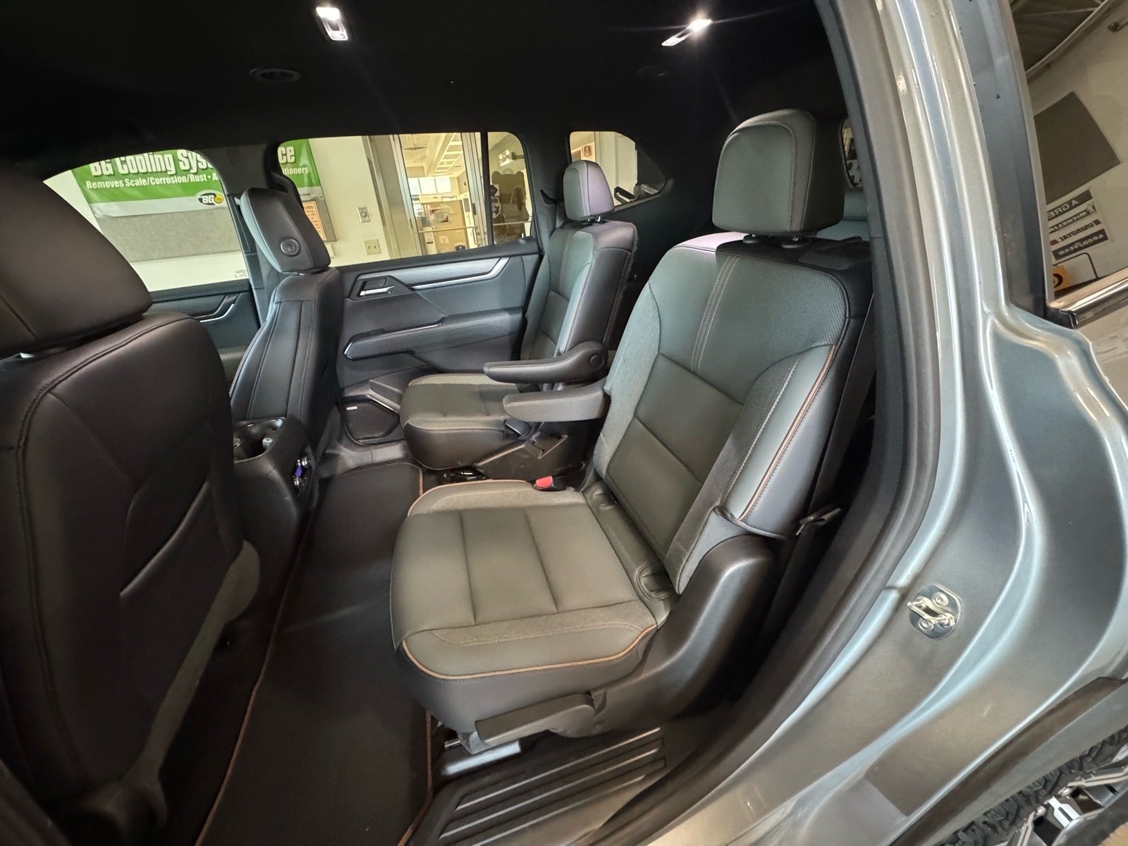2024 GMC Acadia AT4