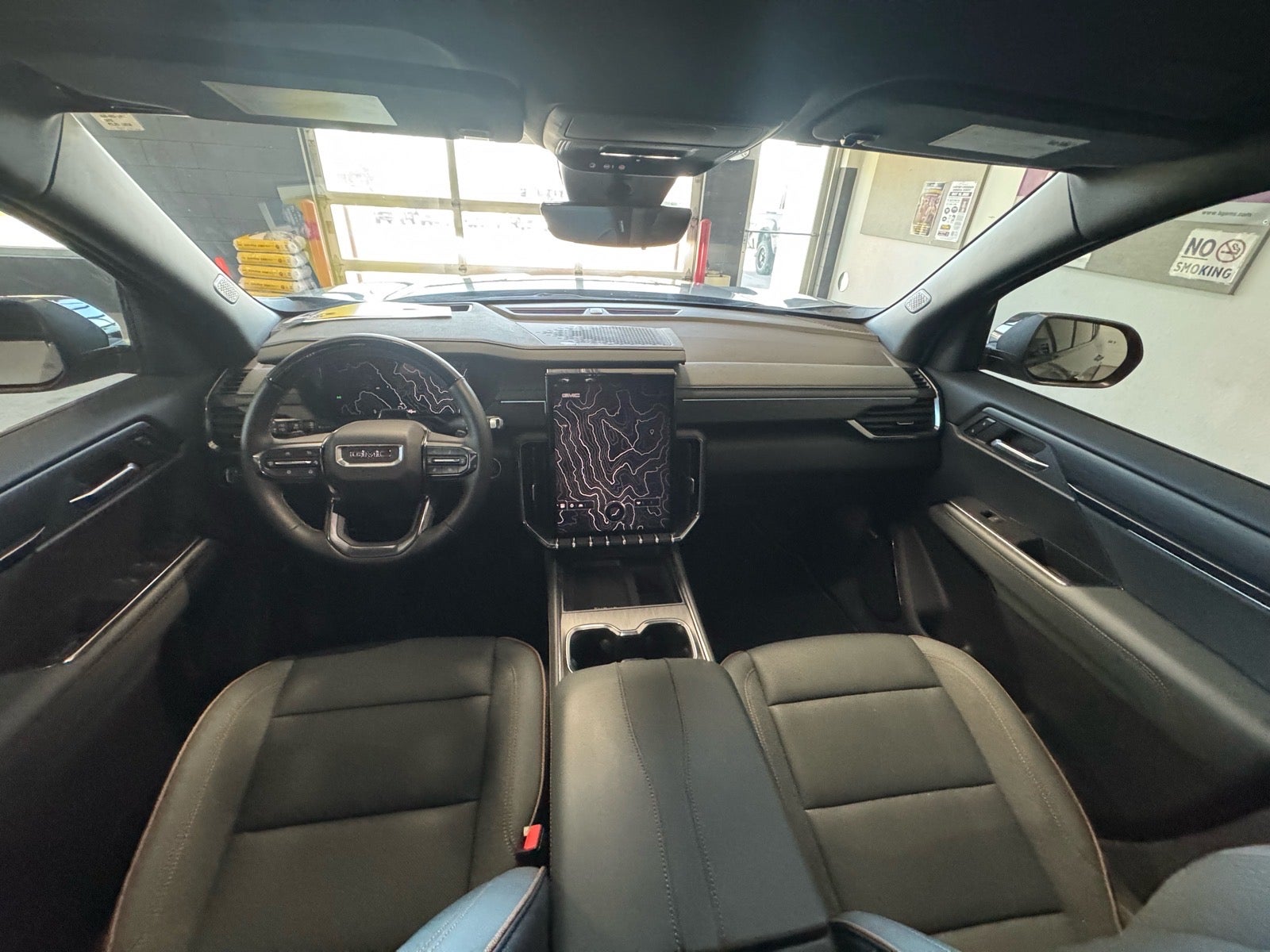2024 GMC Acadia AT4
