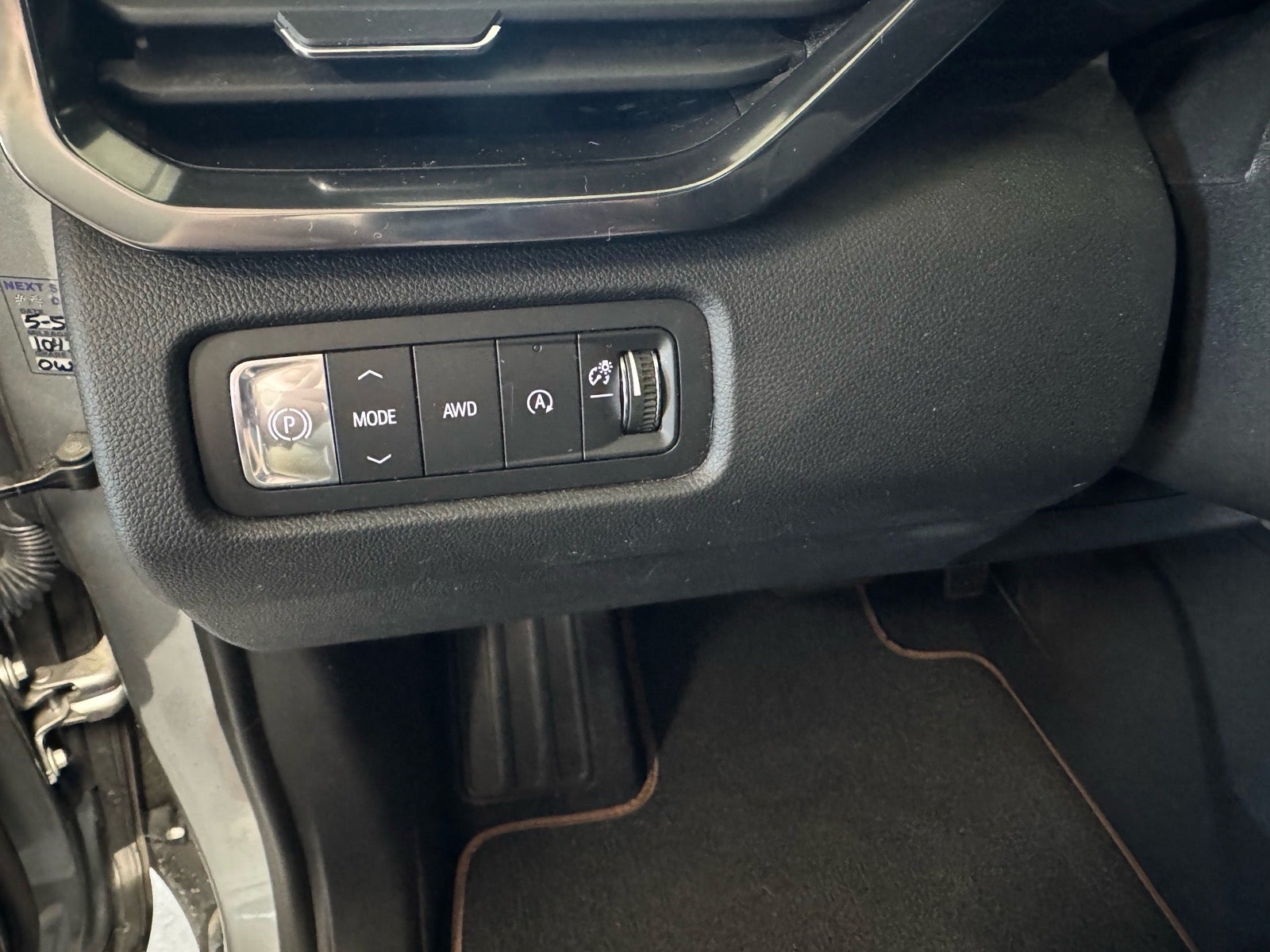 2024 GMC Acadia AT4