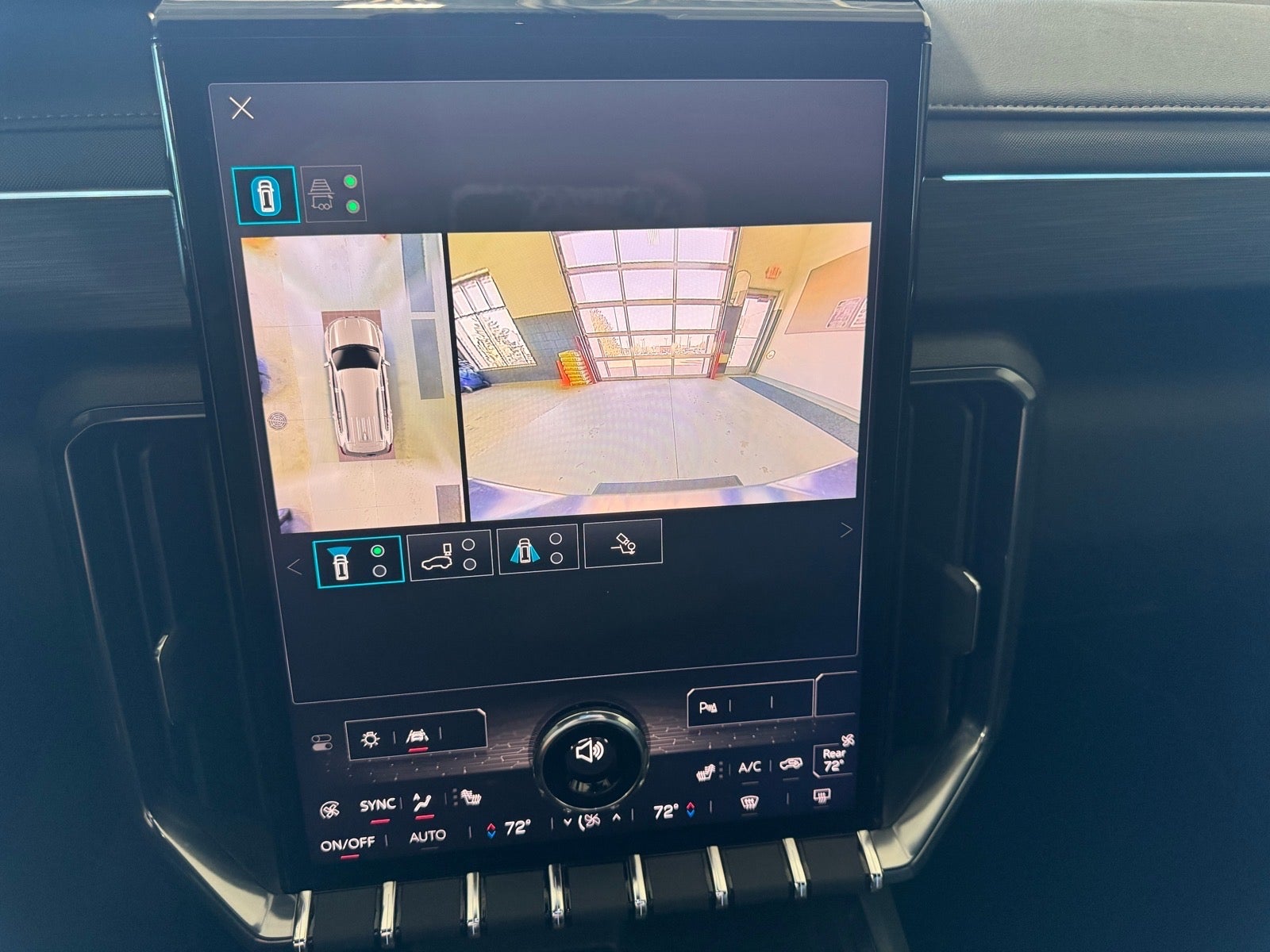 2024 GMC Acadia AT4