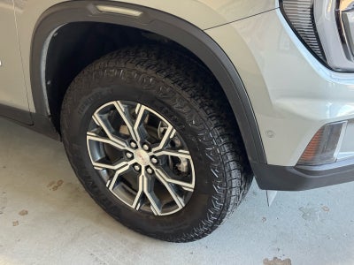 2024 GMC Acadia AT4