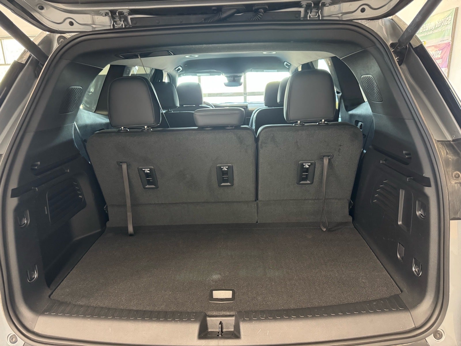 2024 GMC Acadia AT4