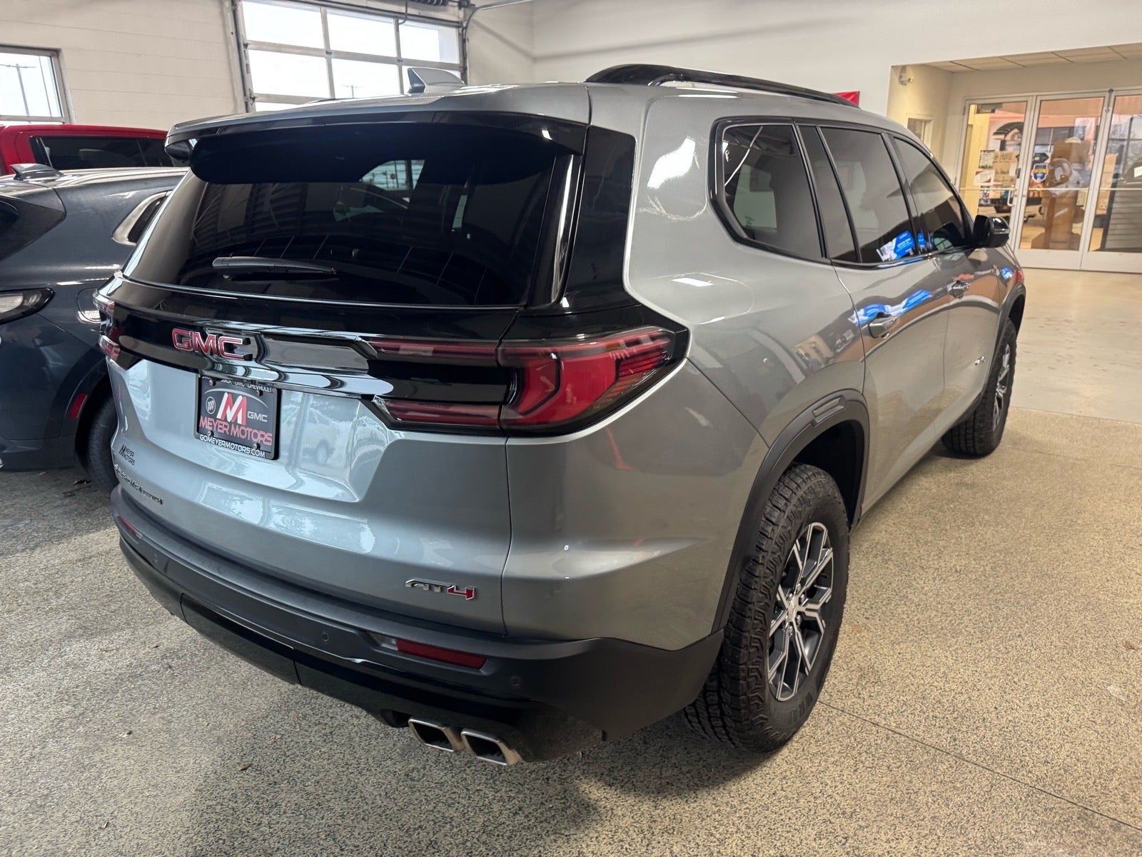 2024 GMC Acadia AT4