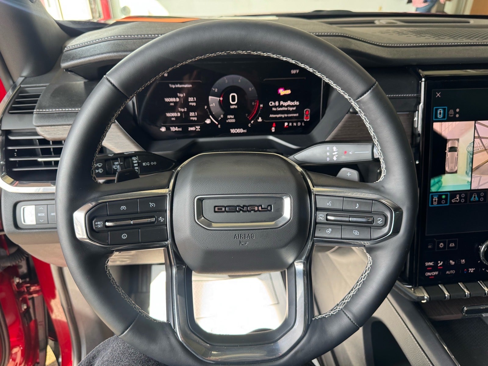 2024 GMC Acadia Denali