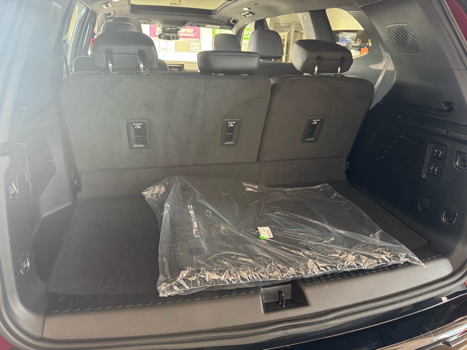 2024 GMC Acadia Denali