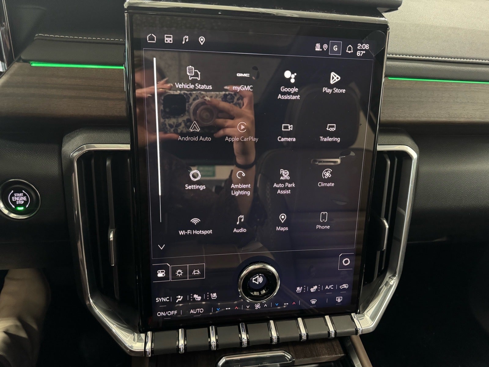 2026 GMC Acadia Denali Ultimate - Photo 25