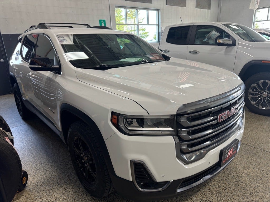 2023 GMC Acadia AT4