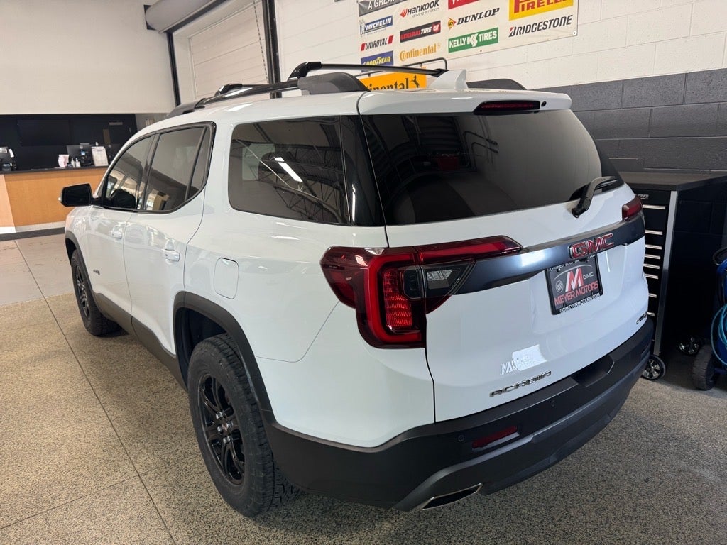 2023 GMC Acadia AT4