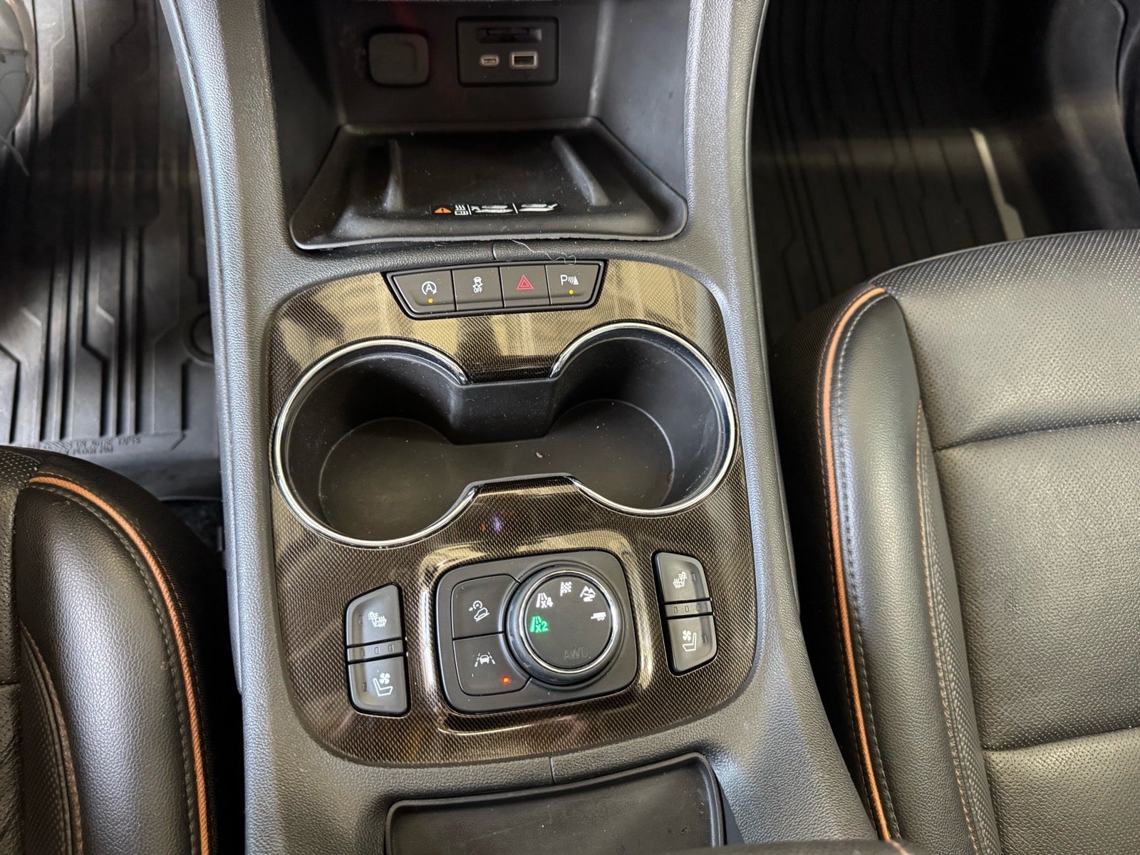 2021 GMC Acadia AT4