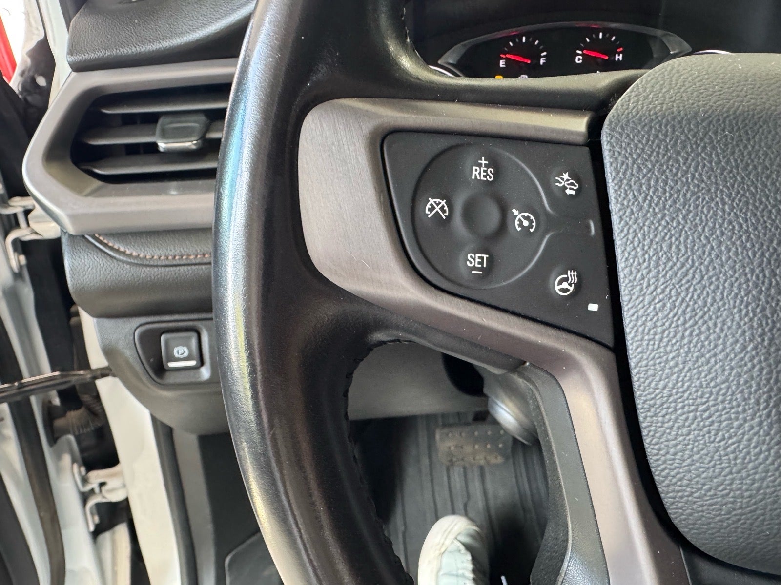 2021 GMC Acadia AT4