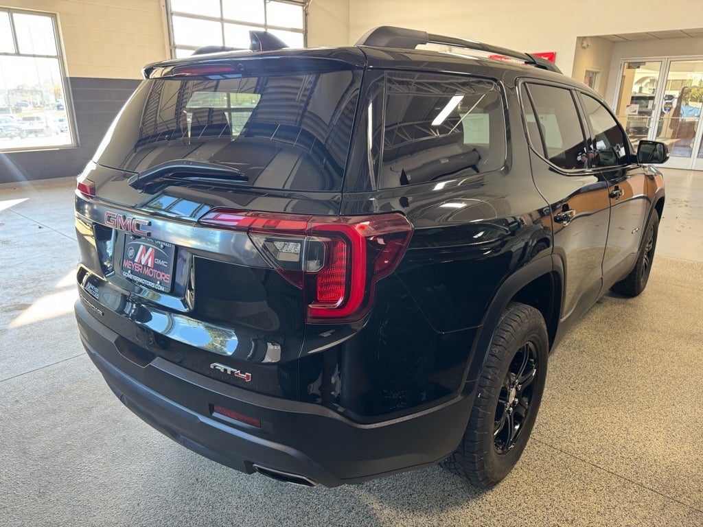 2023 GMC Acadia AT4