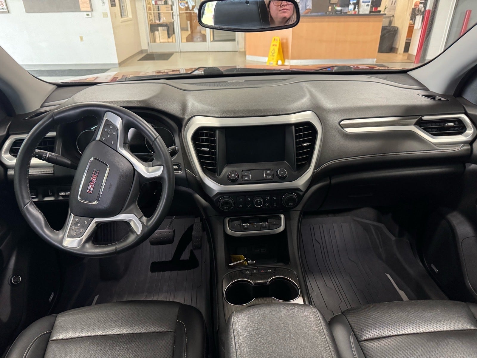 2023 GMC Acadia SLT