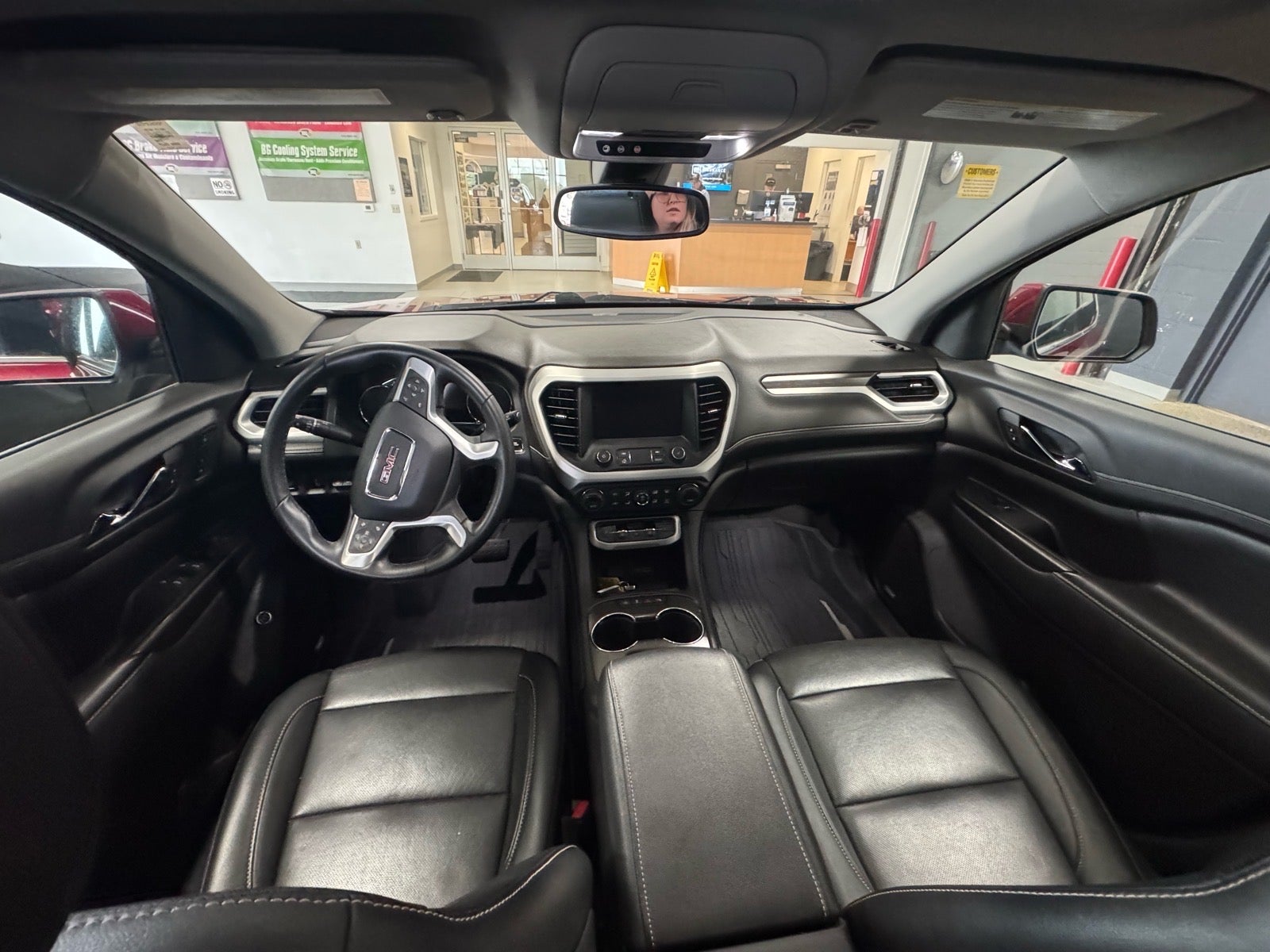2023 GMC Acadia SLT