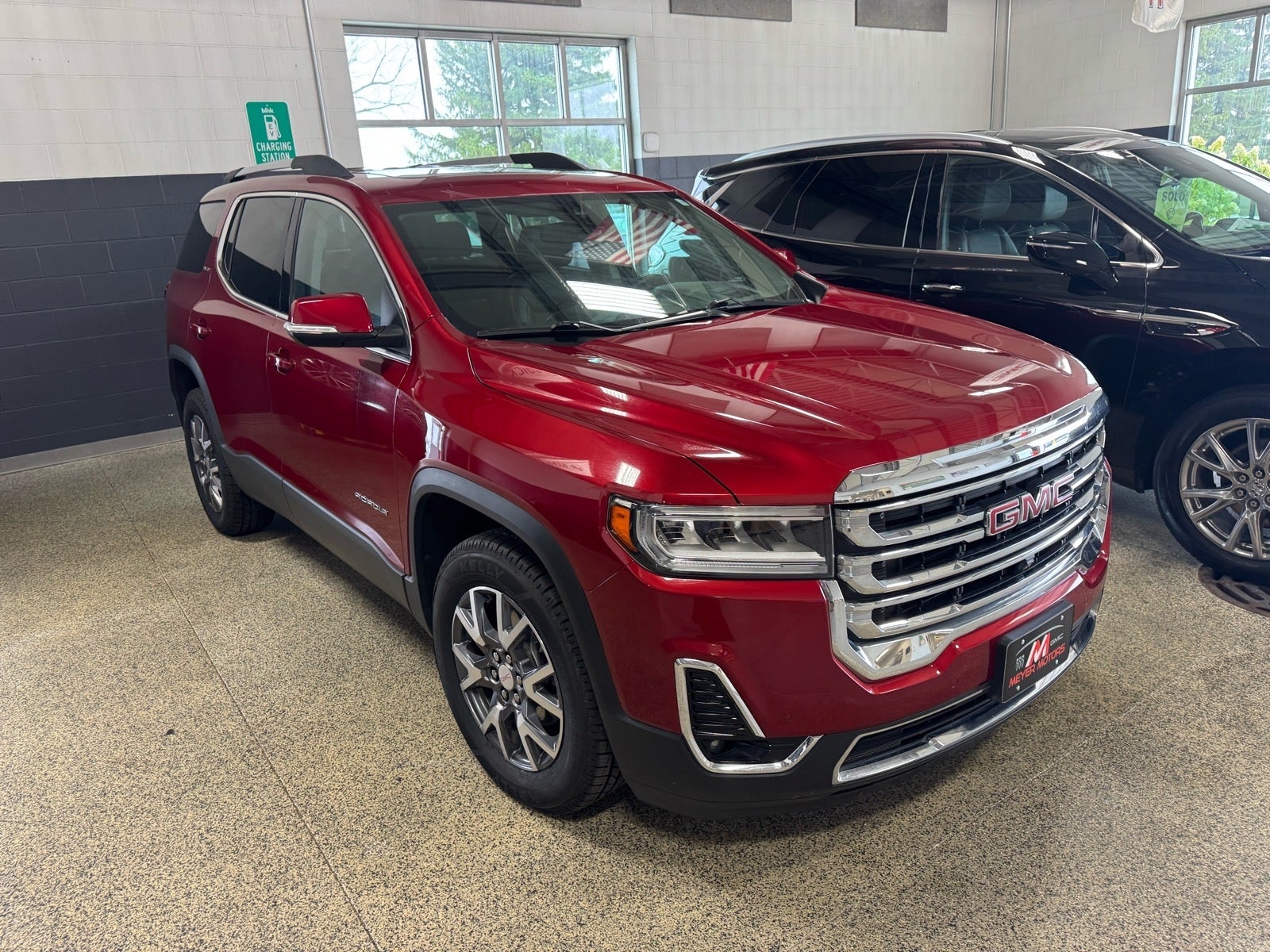 2023 GMC Acadia SLT
