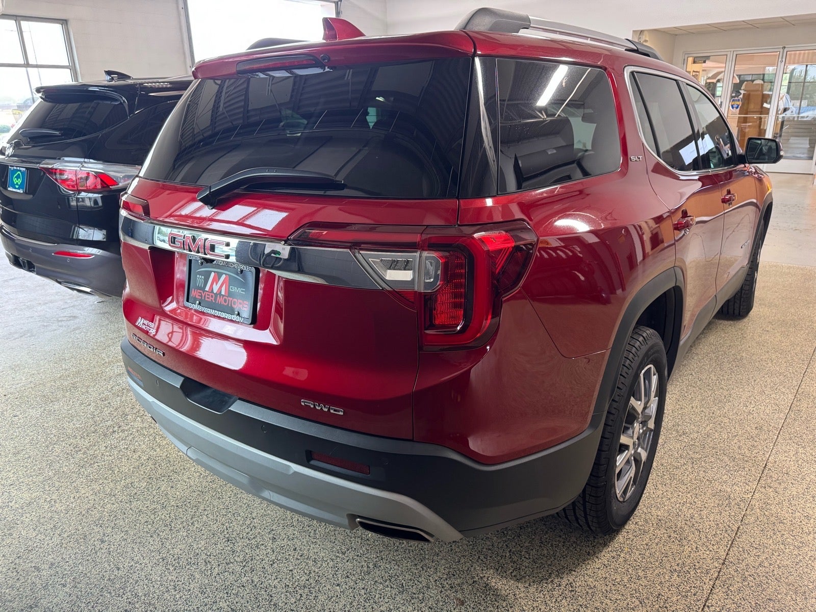 2023 GMC Acadia SLT