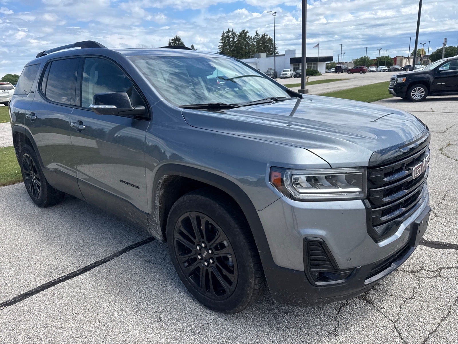 2022 GMC Acadia SLT
