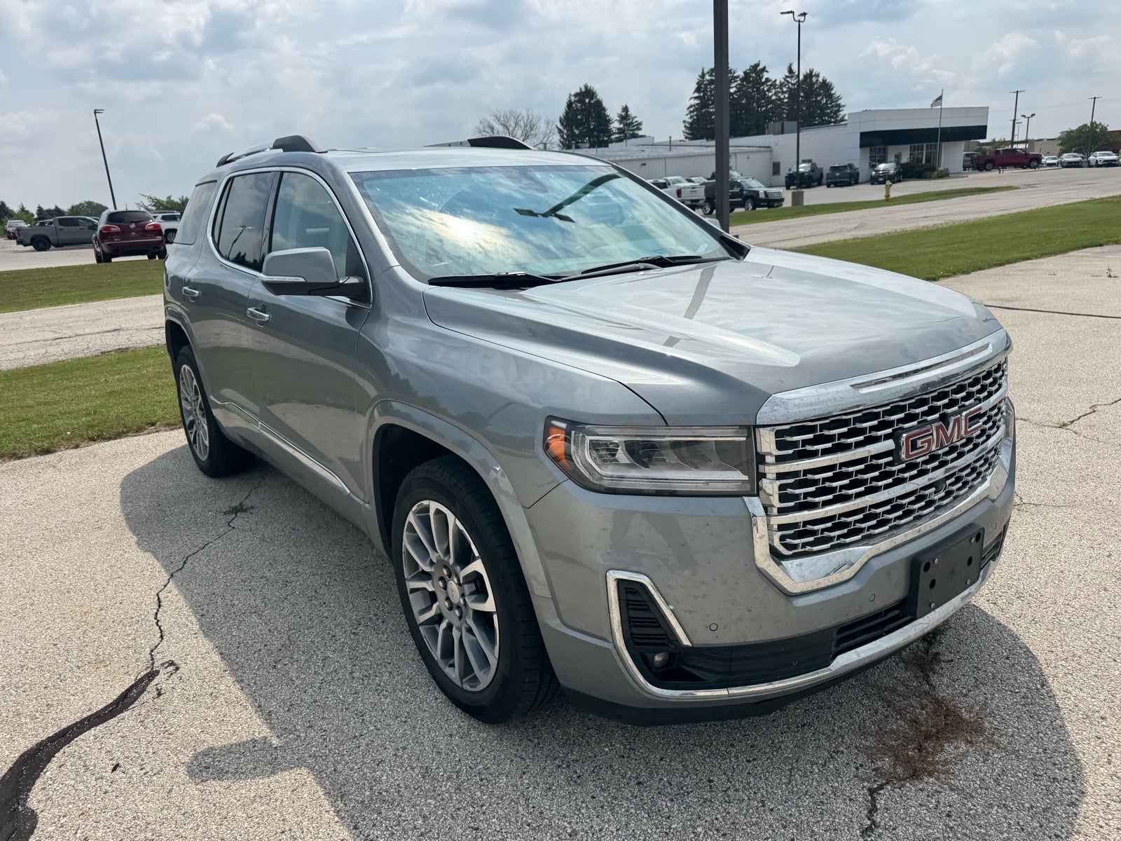 2023 GMC Acadia Denali