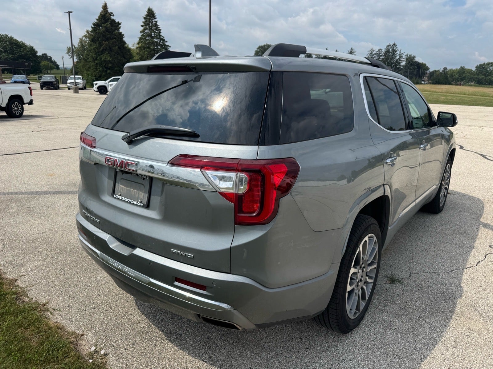 2023 GMC Acadia Denali