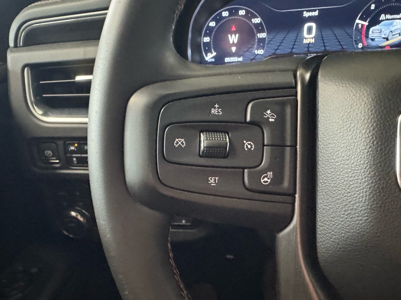 2023 GMC Yukon AT4