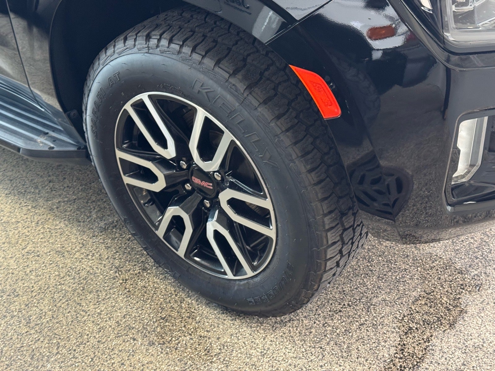 2023 GMC Yukon AT4