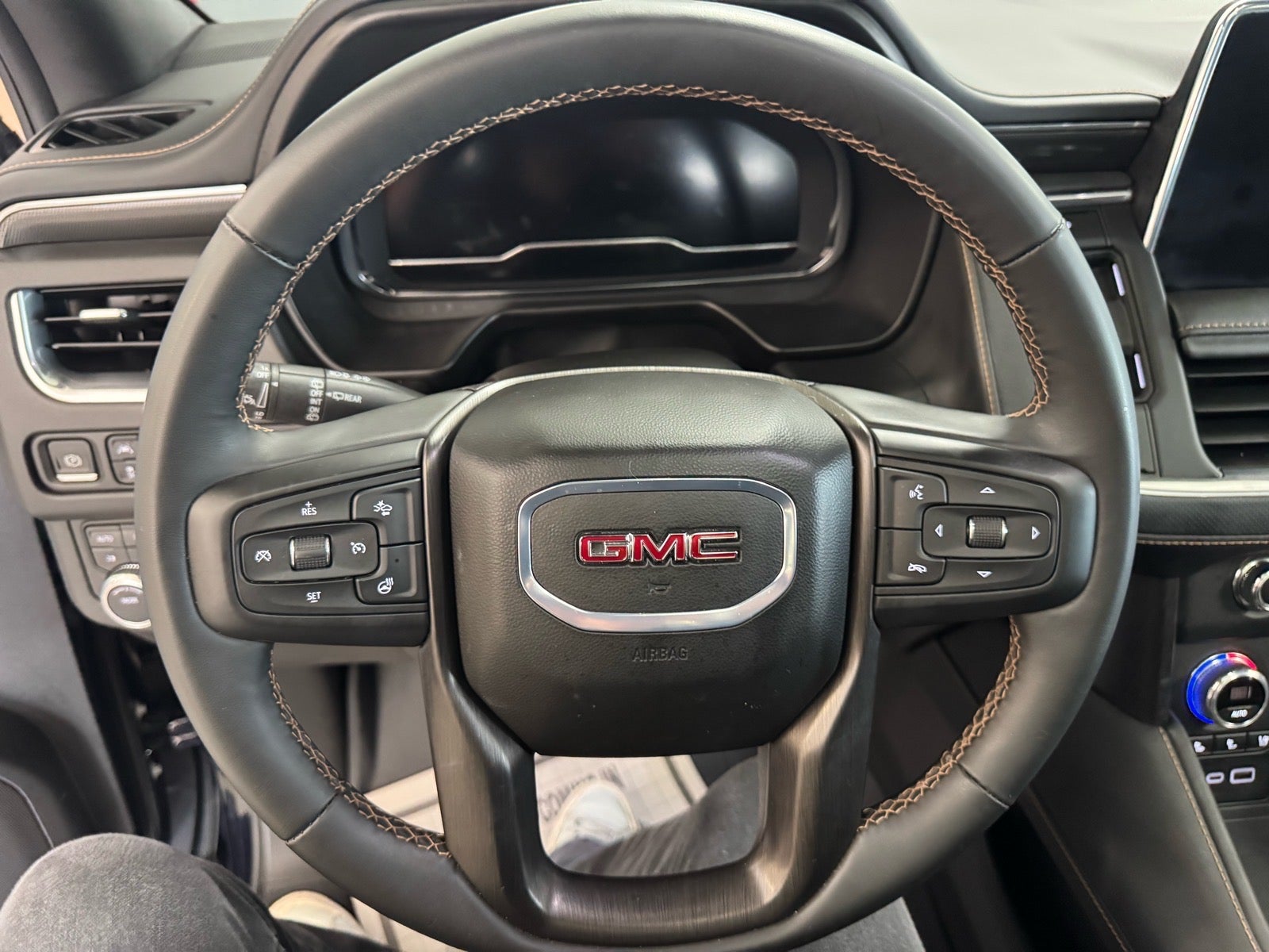 2024 GMC Yukon AT4