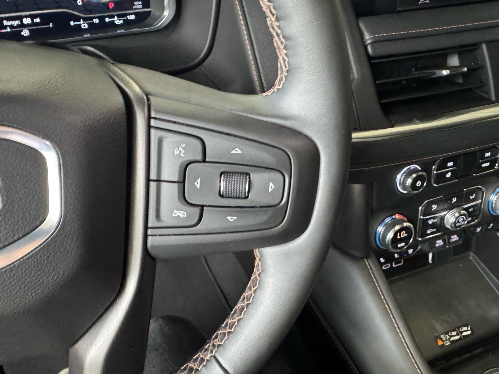 2023 GMC Yukon AT4