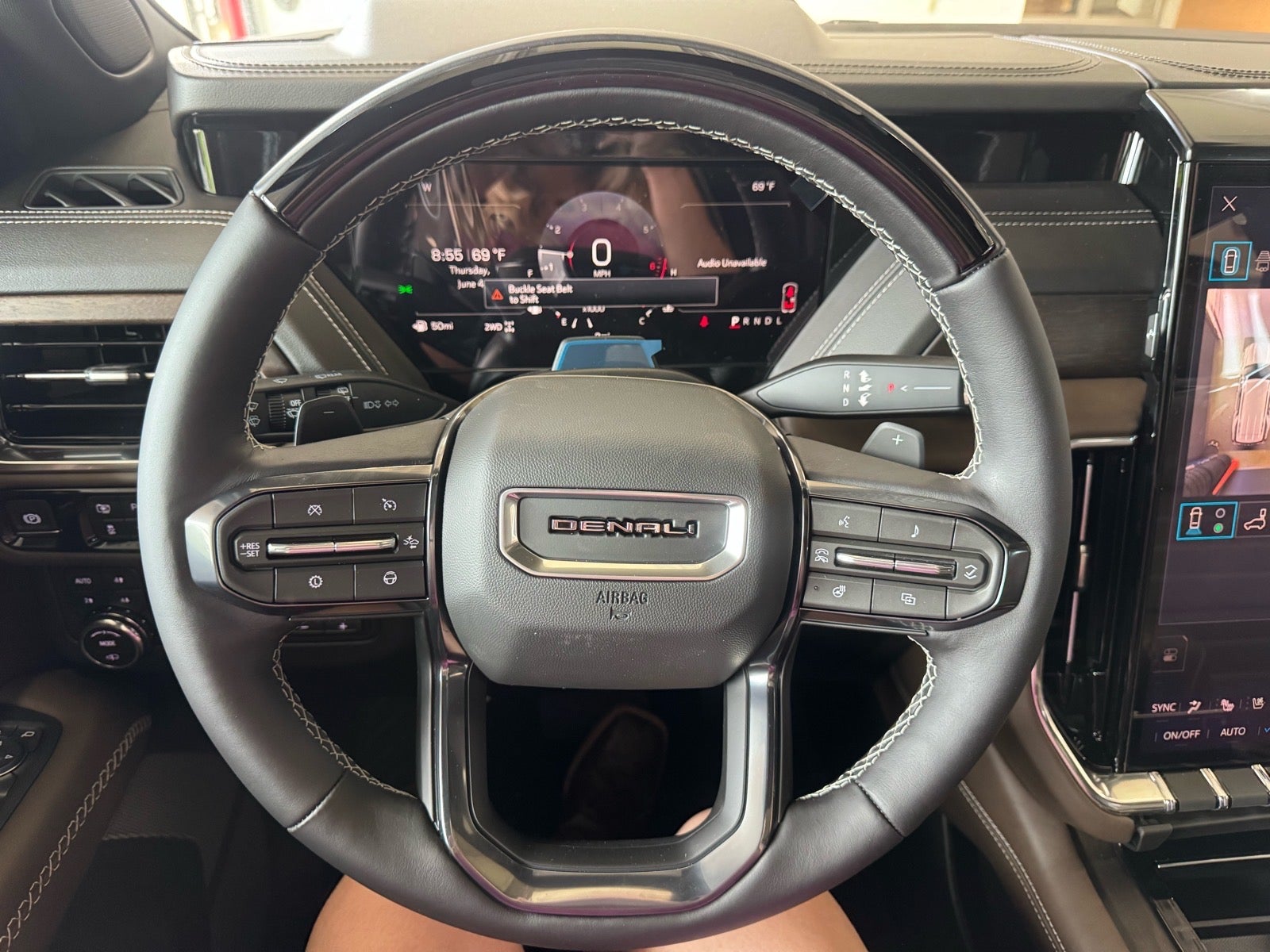 2026 GMC Yukon Denali Ultimate - Photo 29