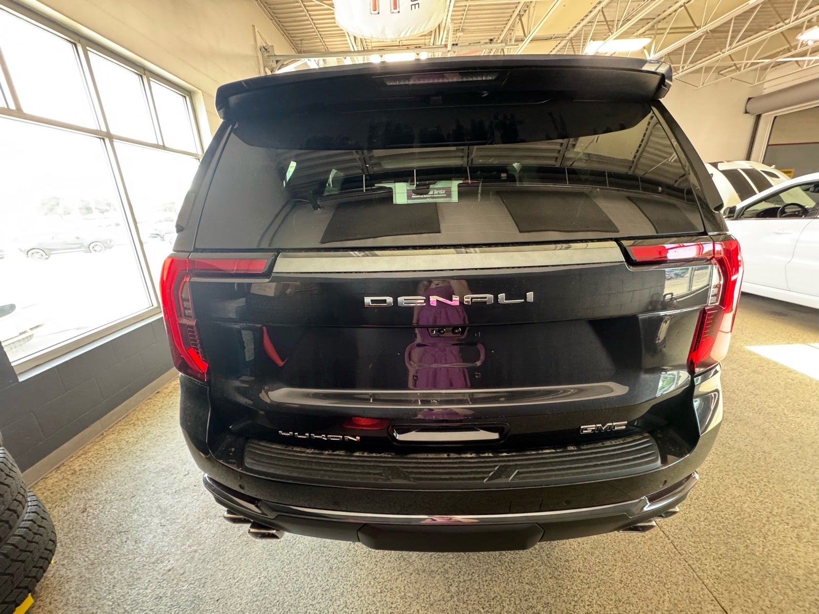 2026 GMC Yukon Denali Ultimate - Photo 6