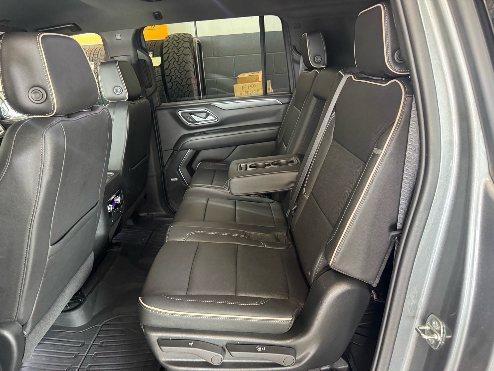 2022 GMC Yukon XL SLT