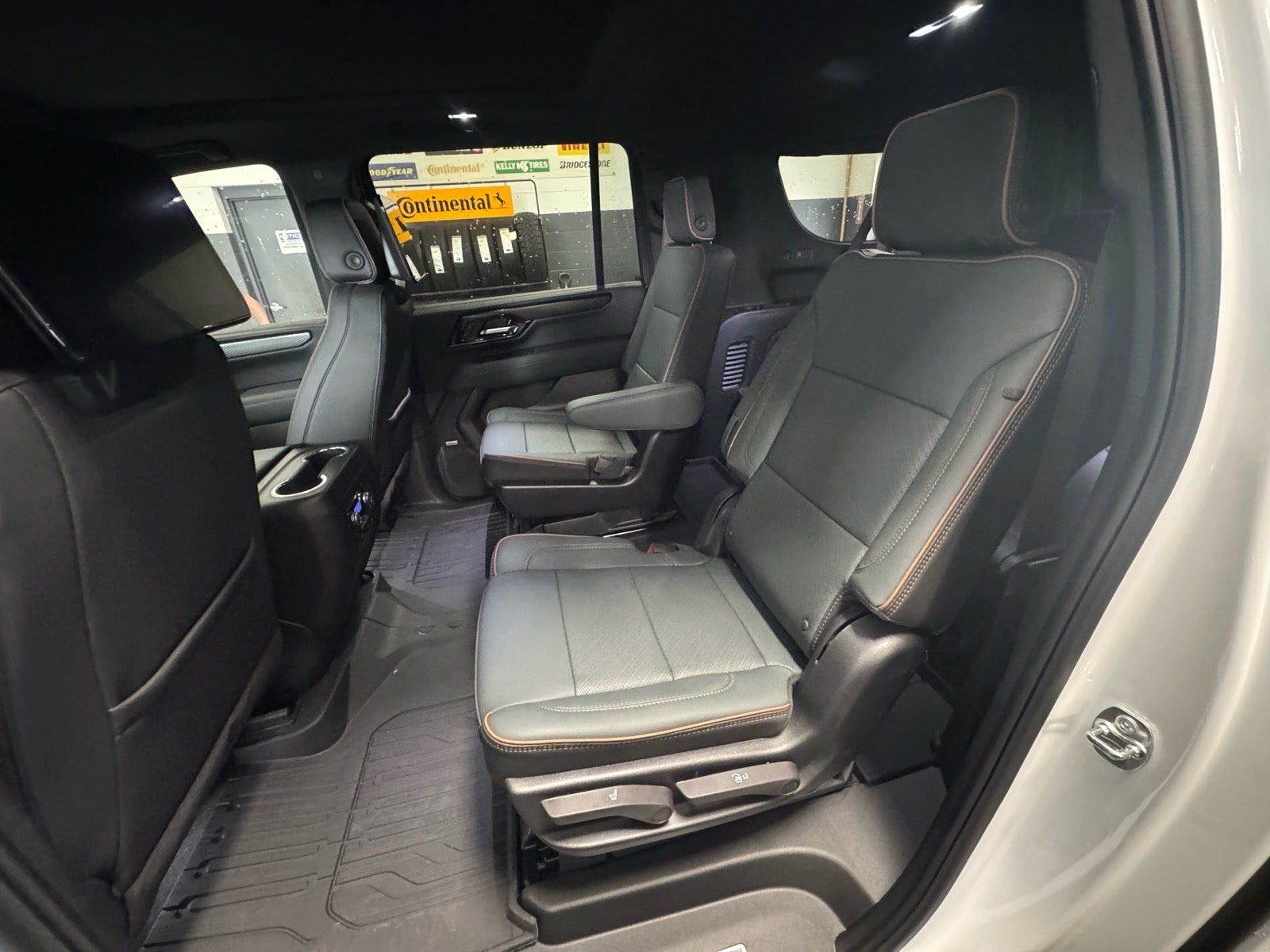 2026 GMC Yukon XL AT4 - Photo 12