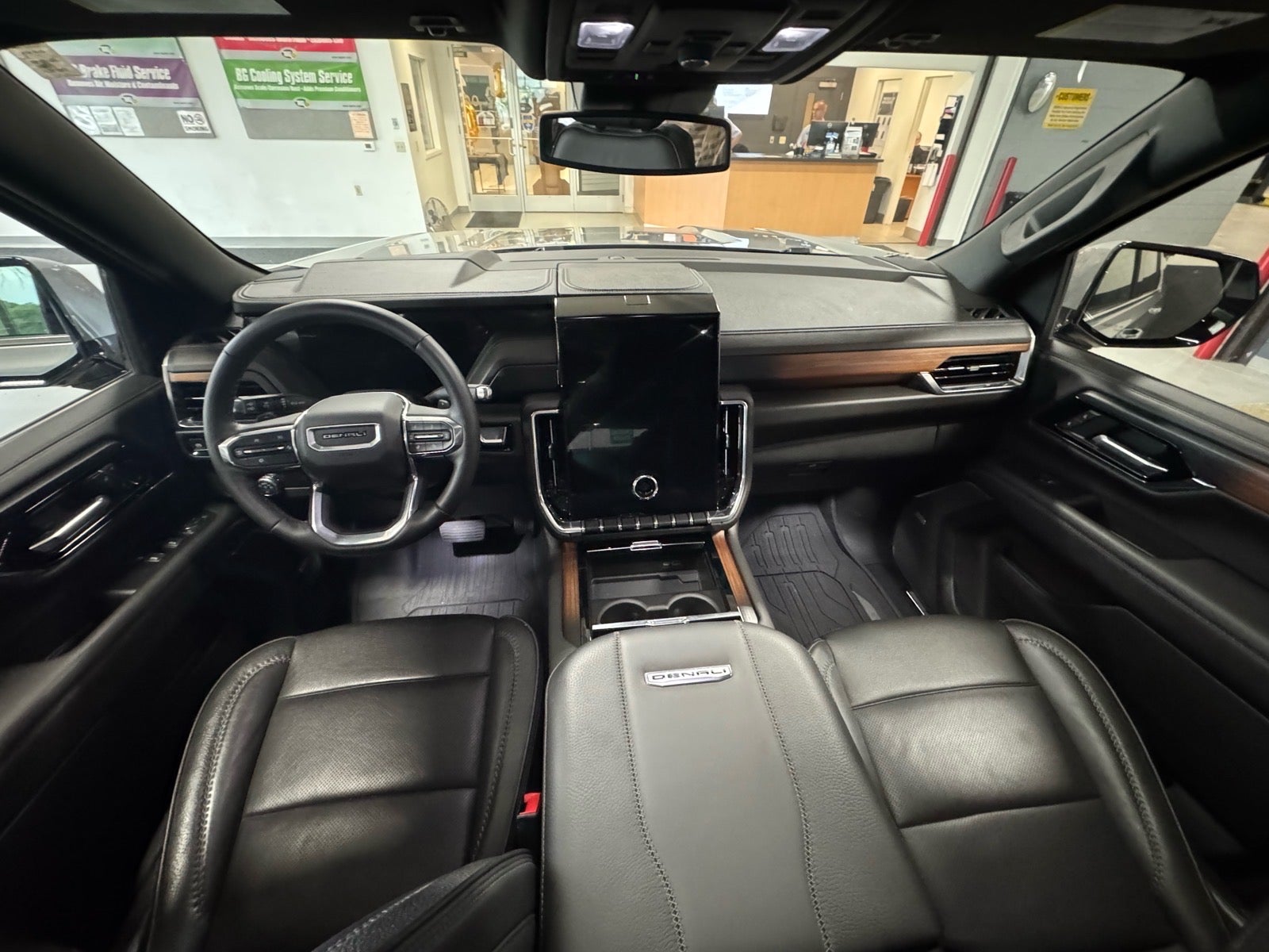 2025 GMC Yukon XL Denali