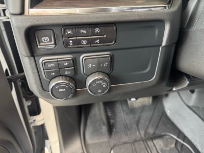 2025 Chevrolet Suburban LS