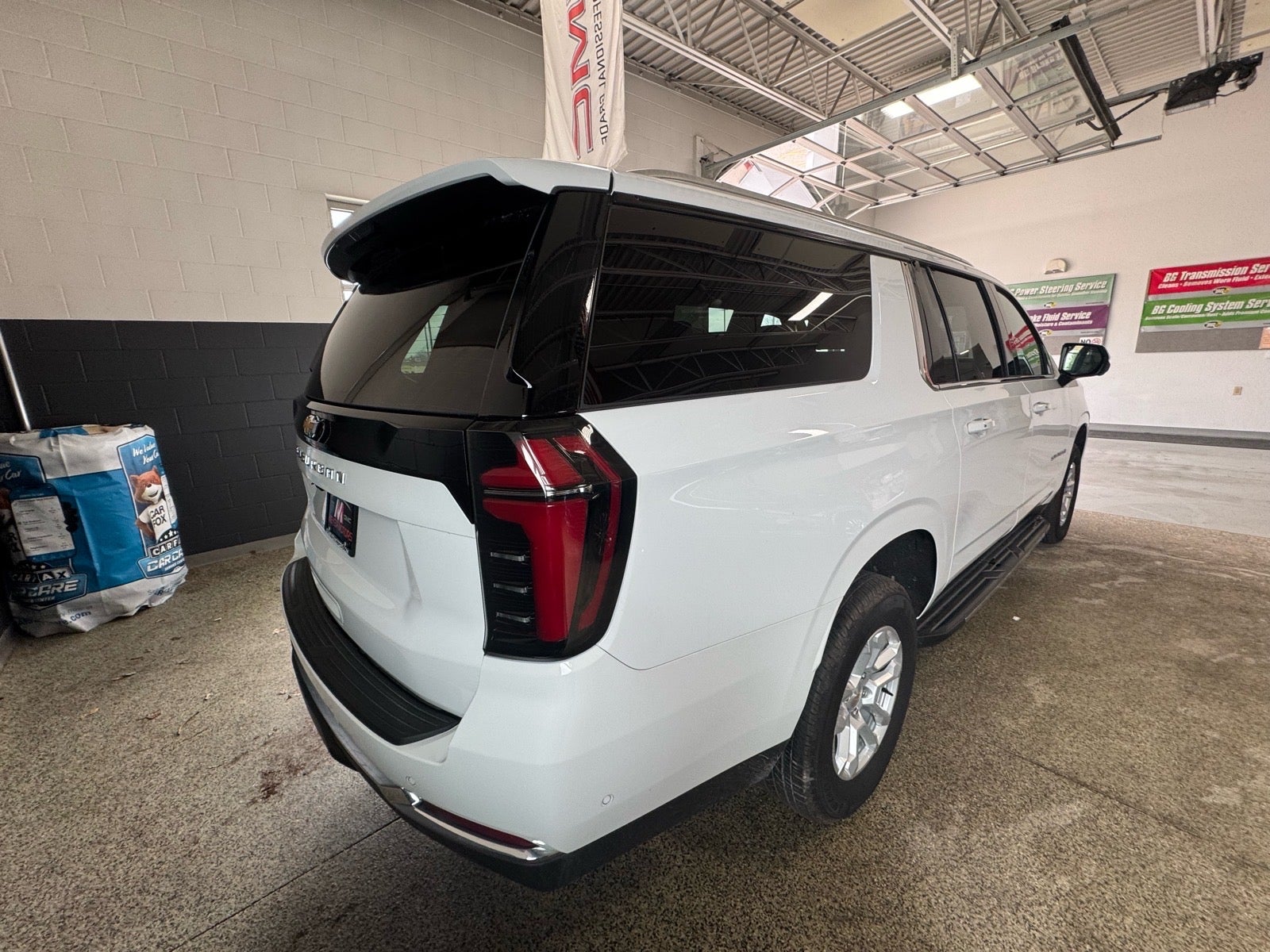 2025 Chevrolet Suburban LS