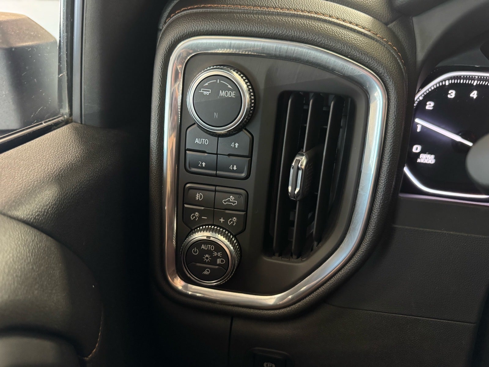 2023 GMC Sierra 2500 HD AT4