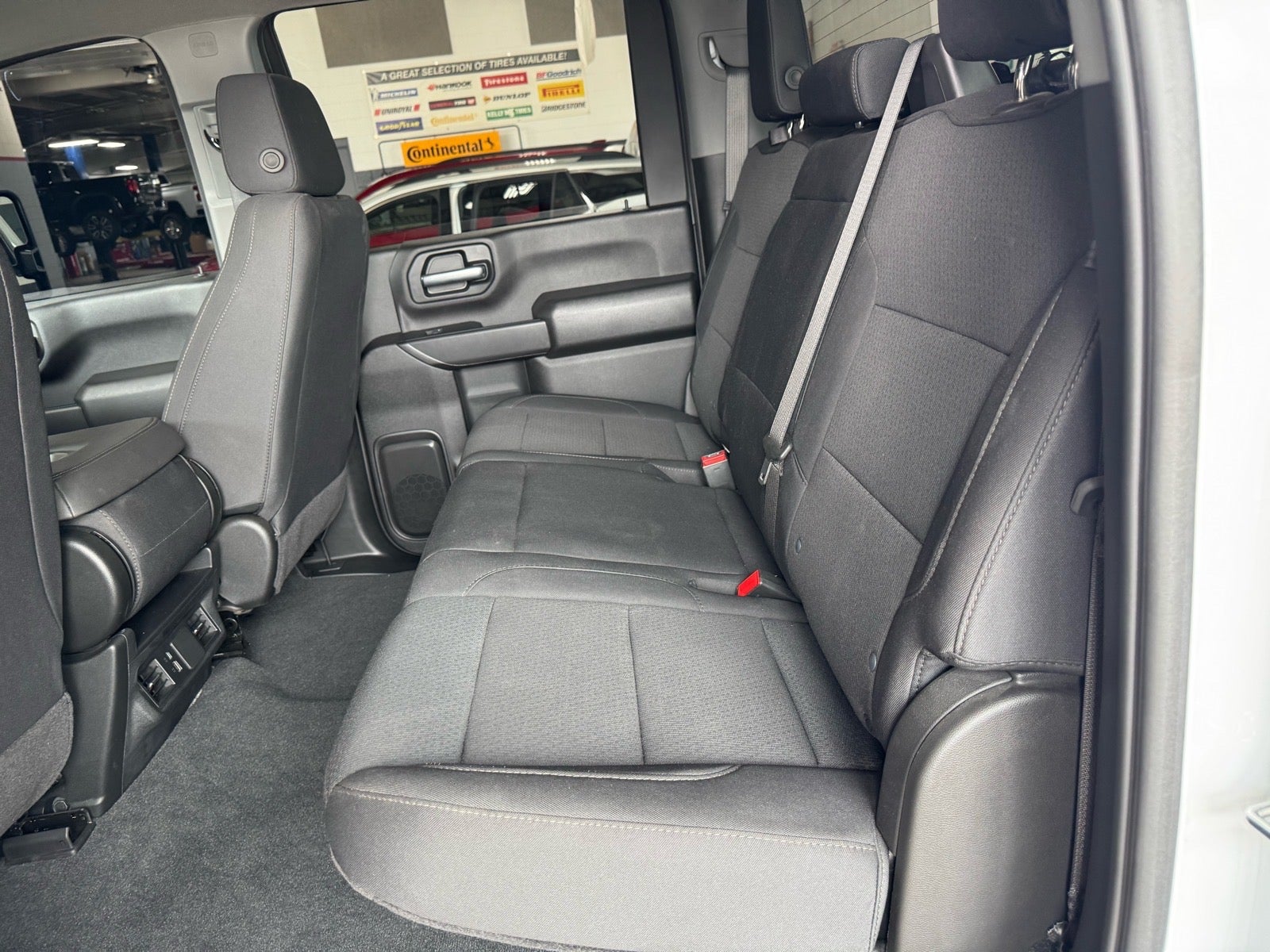2025 GMC Sierra 2500 HD Pro