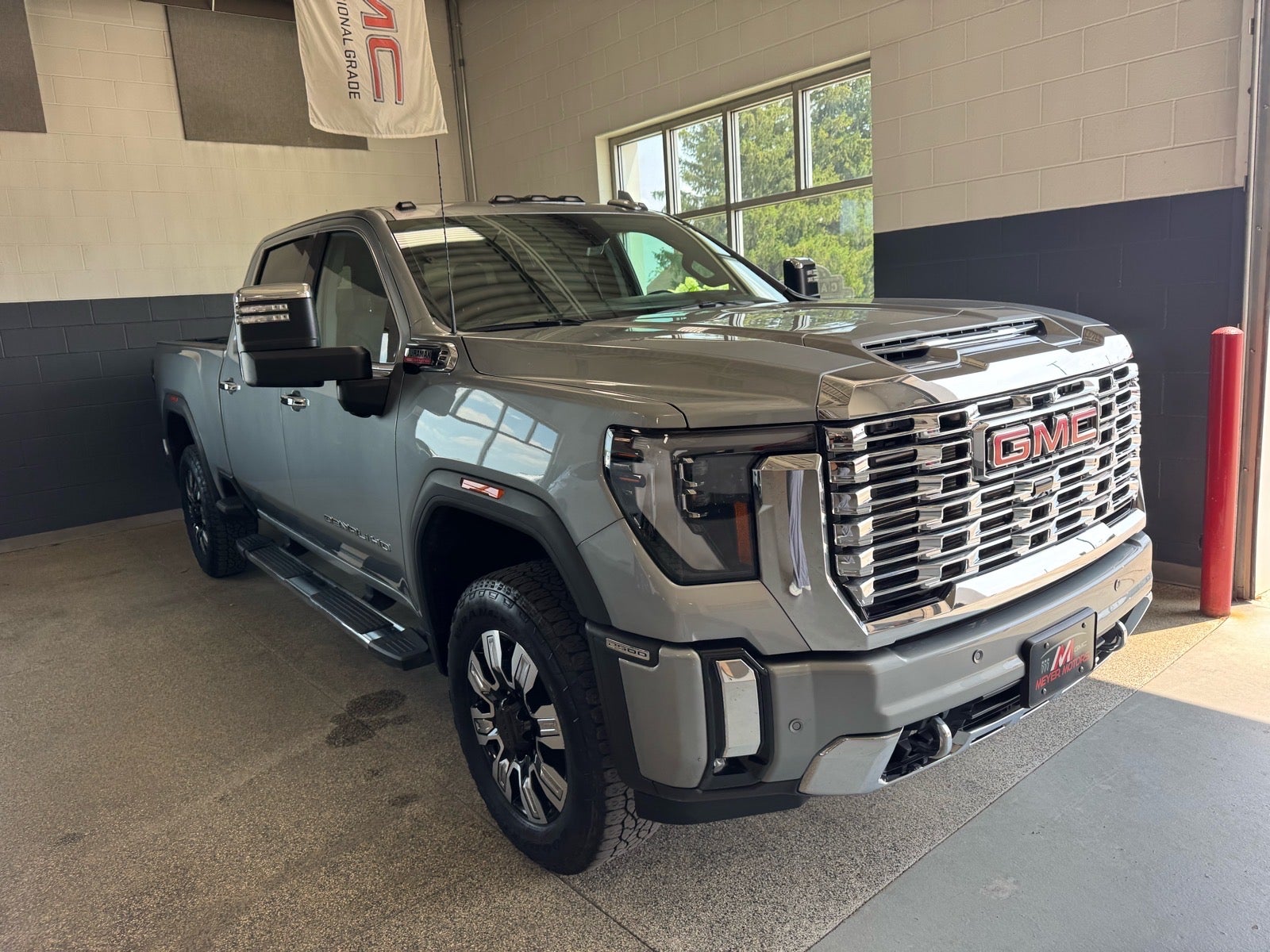 2025 GMC Sierra 2500 HD Denali