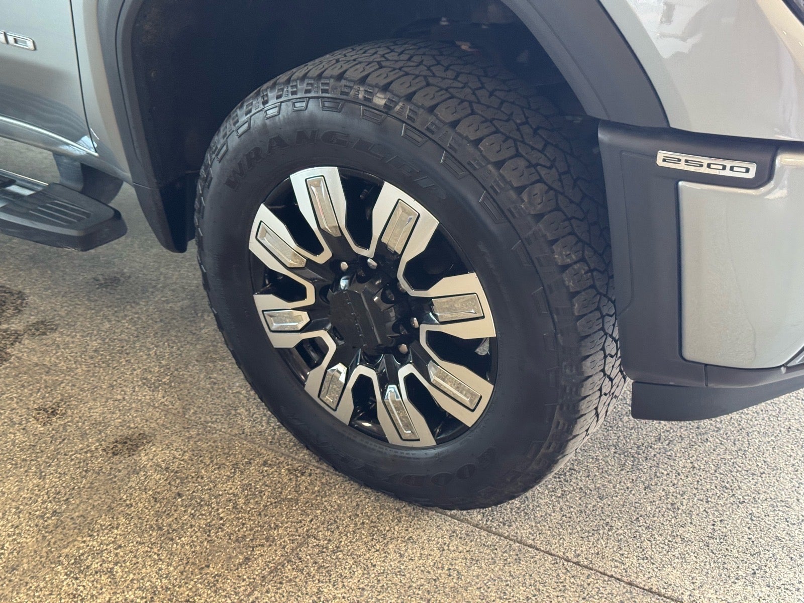 2025 GMC Sierra 2500 HD Denali