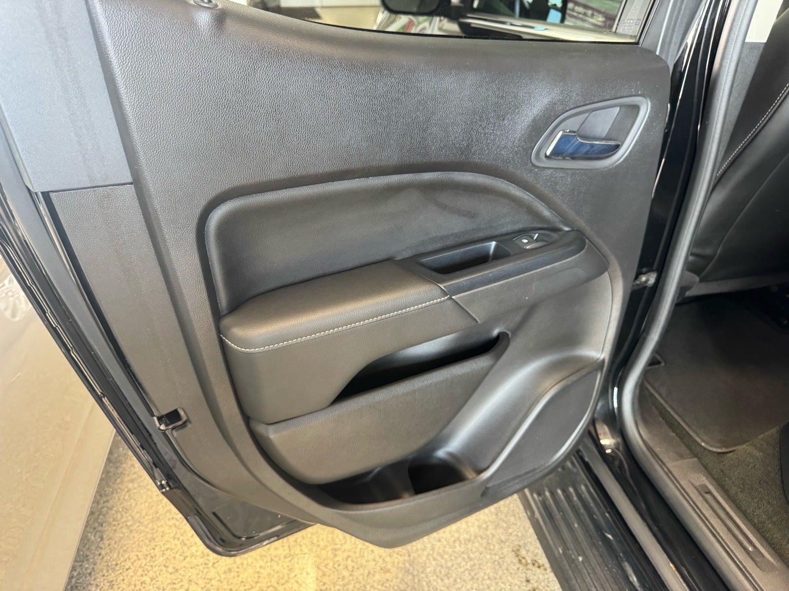 2017 GMC Canyon 4WD SLT