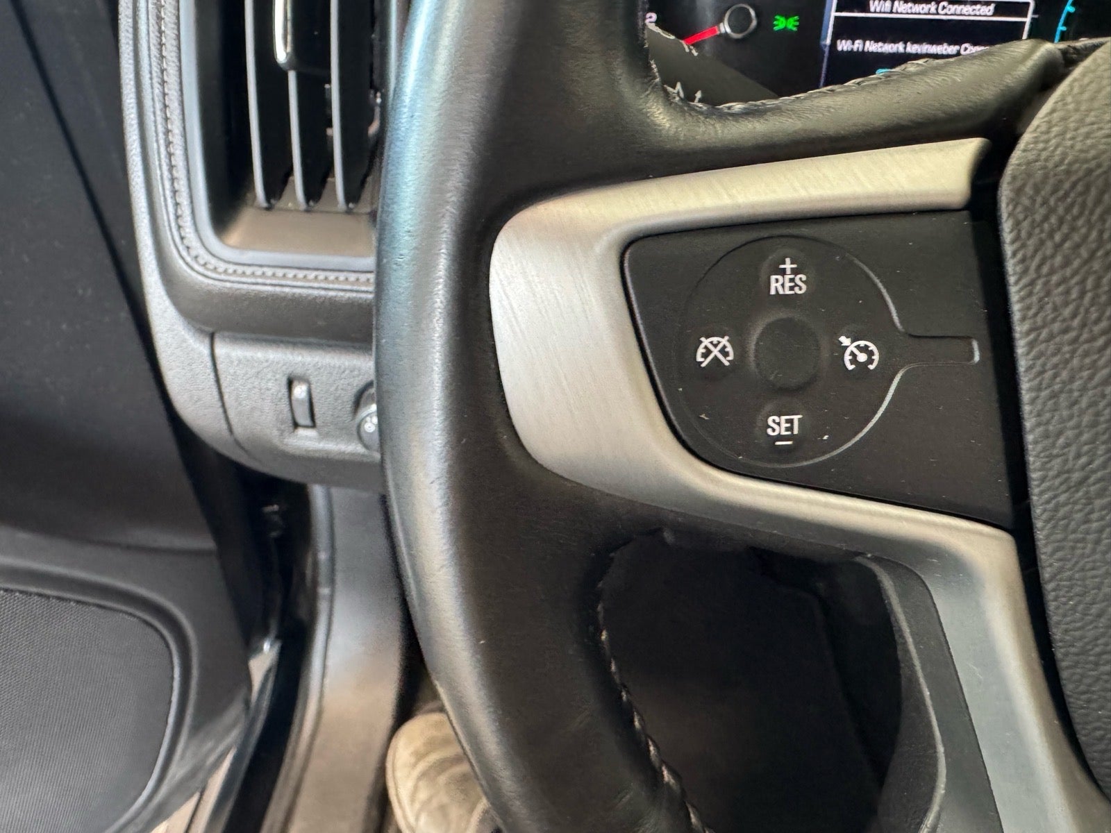 2017 GMC Canyon 4WD SLT